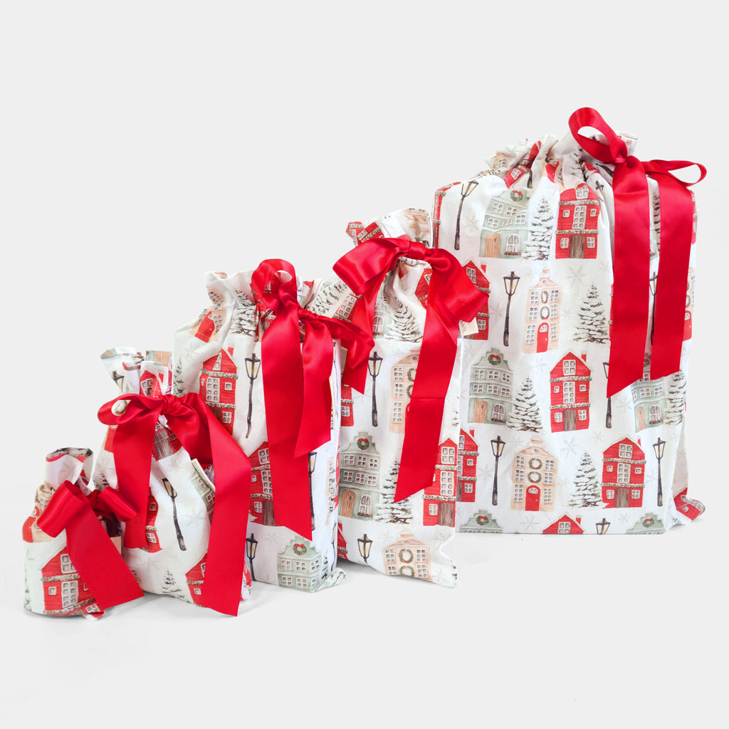Christmas Cottages (Reusable Gift Bag Set)