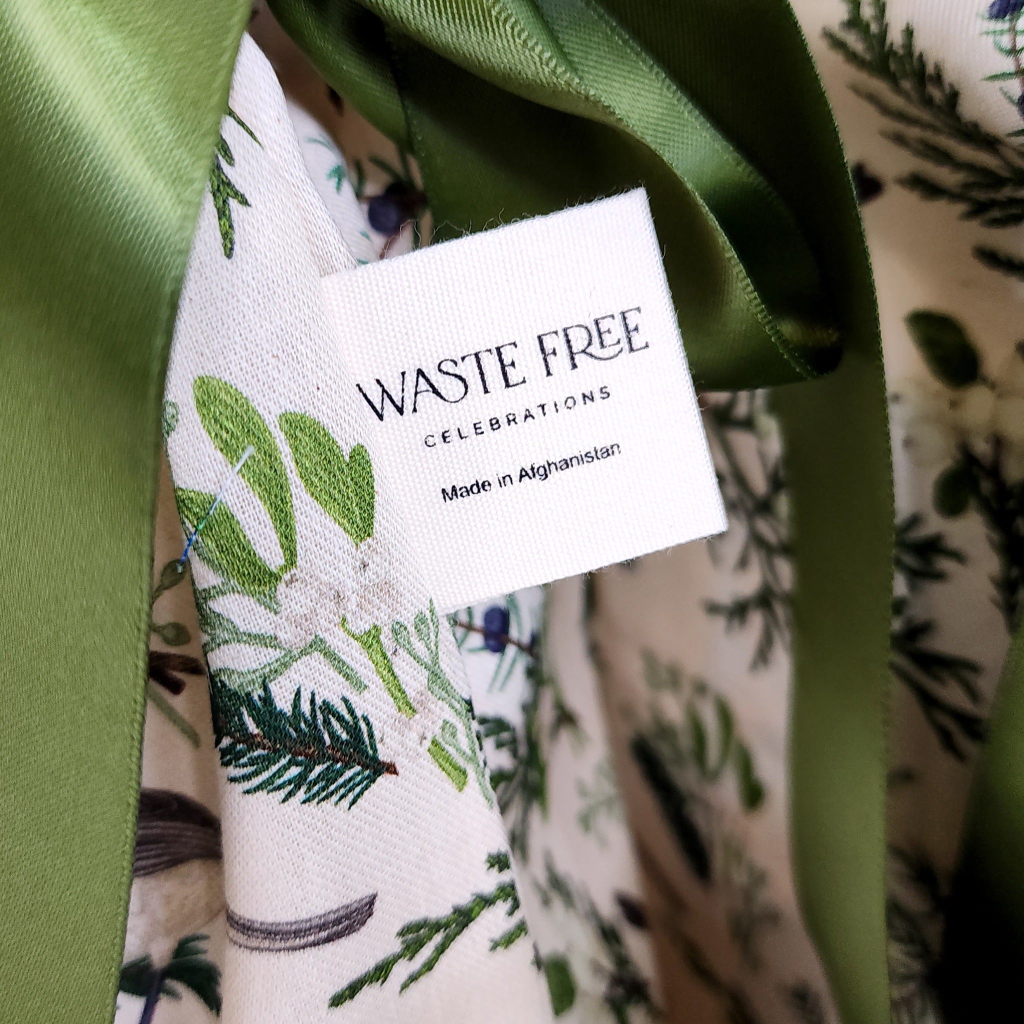 Nadarrach Beathe Coille (Reusable Gift Bag Set) Set of 5